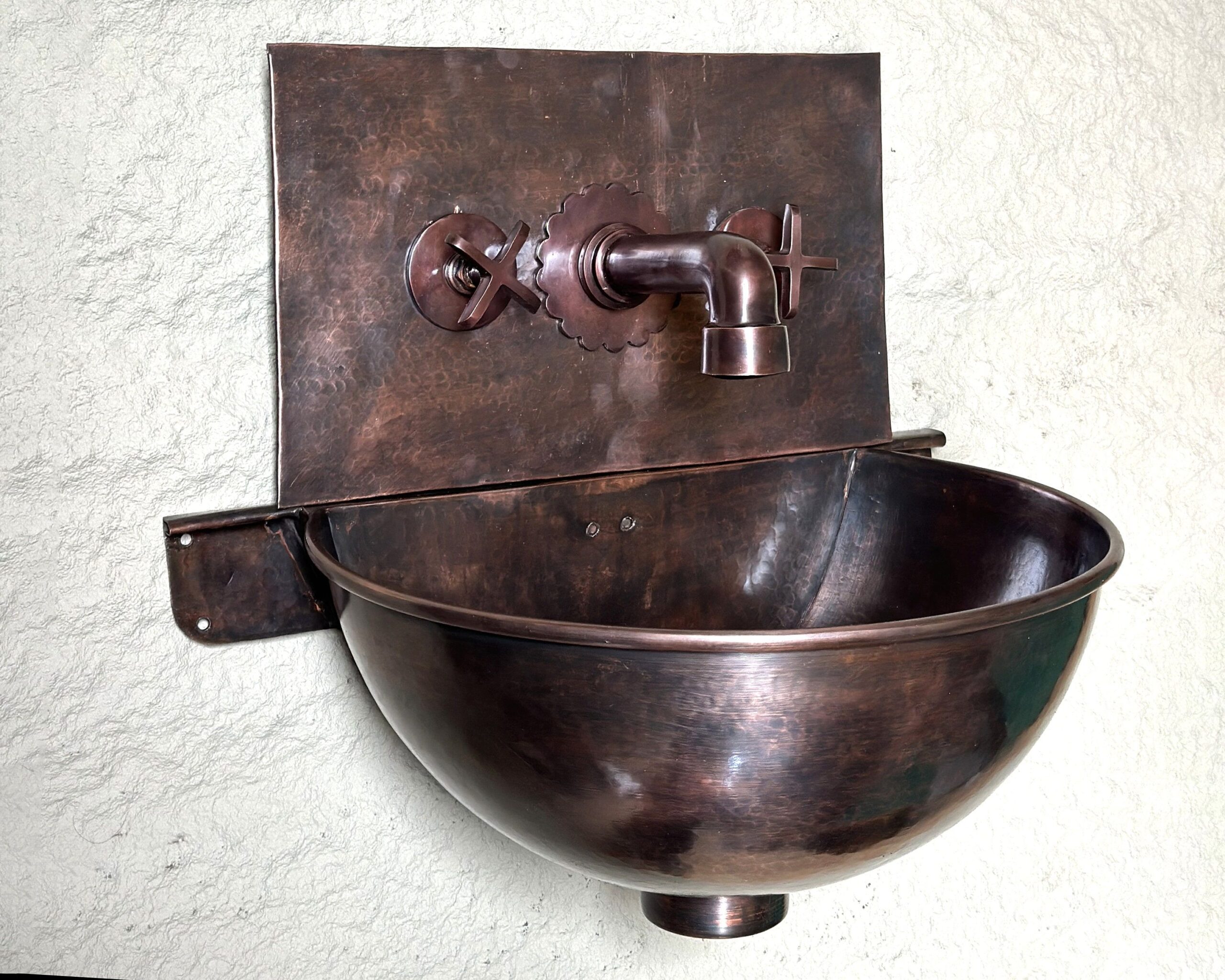Copper Wall Mounted Bathroom Sink , Hammered Copper Hung Basin with Mixer Faucet