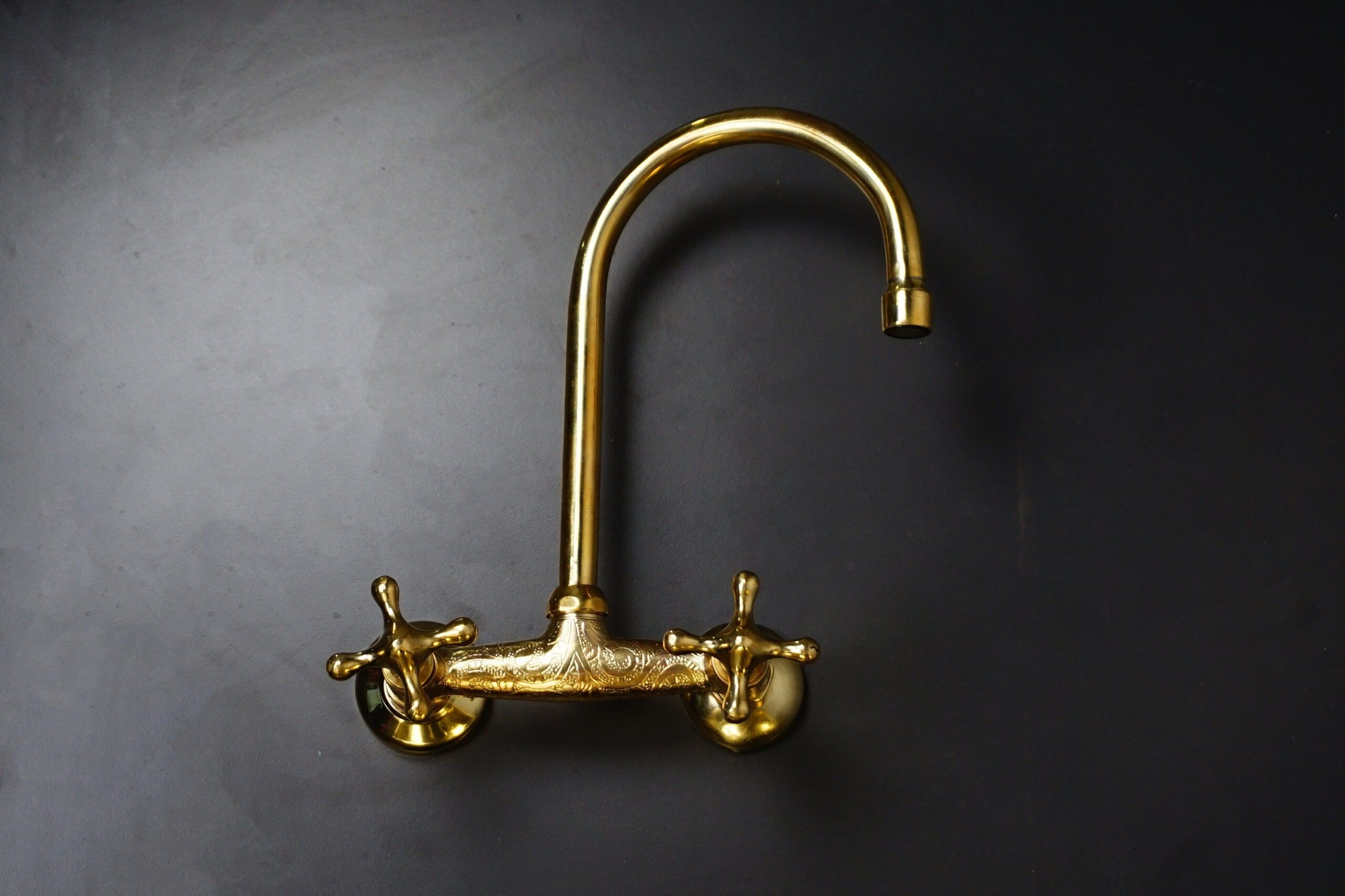 Antique Solid Brass Wall Mount Kitchen Sink Faucet ,Vintage Wall Mount Kitchen Sink Faucet