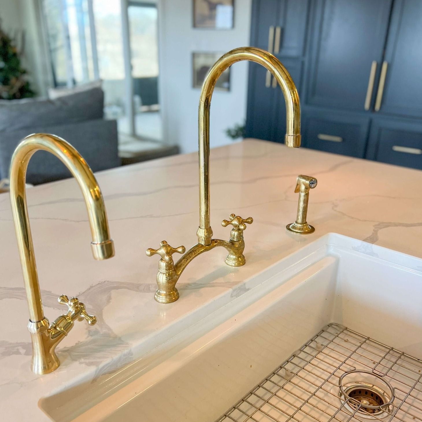 "Modern Farmhouse: Unlacquered Brass Kitchen Farmhouse Sink Faucet