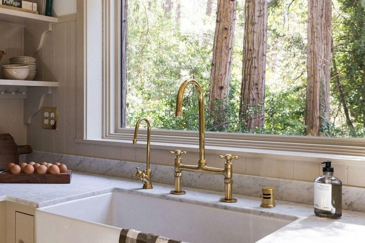 Timeless Appeal: Unlacquered Brass Single Hole Deck Mount Water Filter Faucet