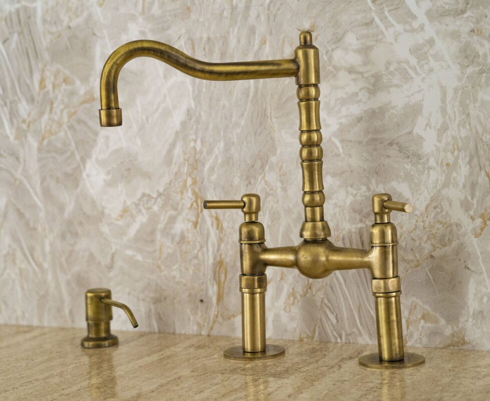 Vintage Charm: Solid Brass Kitchen Faucet with Sprayer in Different Finishes